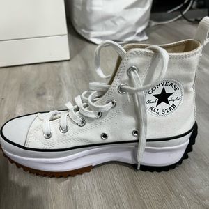 Converse Chuck Taylors Platform Size 6
